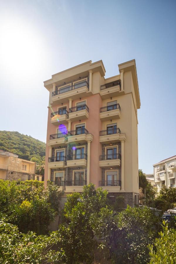 Vladimir Hotel